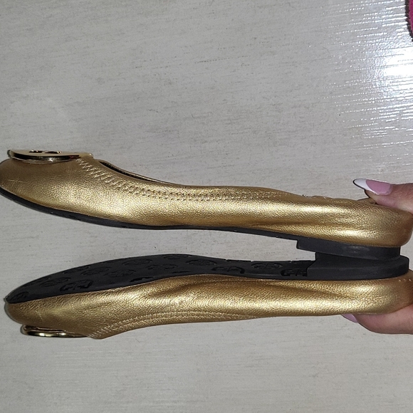 Tory Burch Gold Metalic Flats - Picture 7 of 10